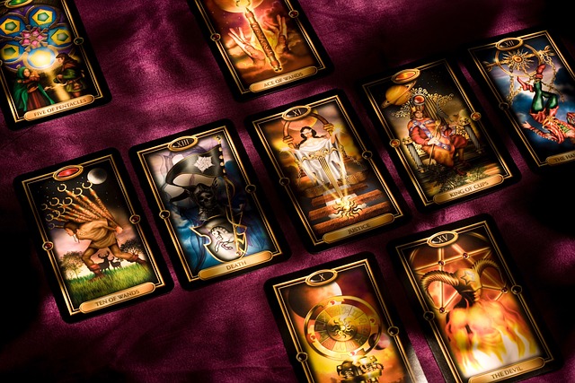 Tarot Mythology: Die überraschenden Ursprünge der am meisten missverstandenen Karten der Welt
